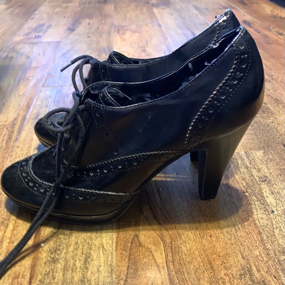 Bongo lace up Oxford heels. - Picture 2 of 4